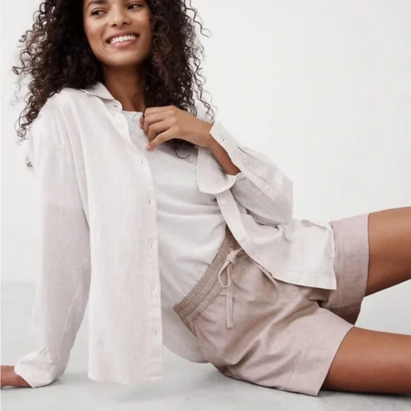 Banana Republic LINEN-BLEND BOXER SHORT - Picture 2 of 2